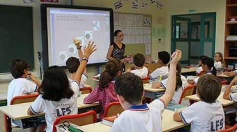Les élèves français peuvent, sous certaines conditions, bénéficier de bourses pour leur scolarité dans un établissement du réseau à l'étranger (ici, le lycée français de Singapour).© LFS