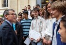 Le ministre de l’Éducation félicite les lauréats des Olympiades de mathématiques 2012, parmi lesquels 8 élèves du réseau