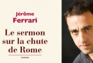 Jérôme Ferrari et son livre qui lui a valu le Prix Goncourt. © DR