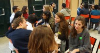 À Paris et Montréal, réunions conviviales des étudiants issus des lycées français du monde