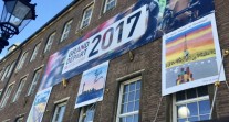 Le Lycée français de Düsseldorf fait son Tour de France : la mairie de Düsseldorf aux couleurs de la Grande Boucle