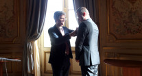 Olivier Brochet, directeur de l'AEFE, décoré de la Légion d'honneur