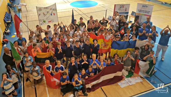 Euro scolaire de badminton à Varsovie : photo de groupe