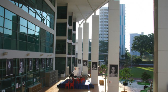 50 ans du Lycée français de Singapour : exposition