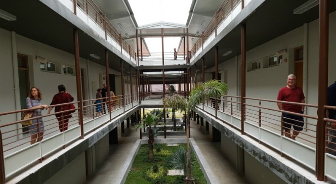 Inauguration des nouveaux locaux du lycée français international Josué-Hoffet de Vientiane : visite guidée