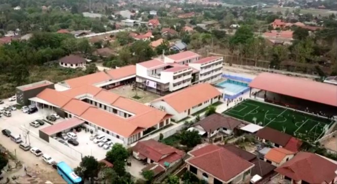 Inauguration des nouveaux locaux du lycée français international Josué-Hoffet de Vientiane : vue aérienne