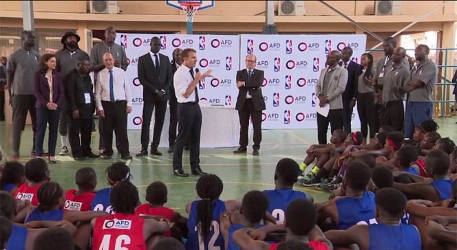 Visite présidentielle au lycée français de Lagos : allocution de M. Macron