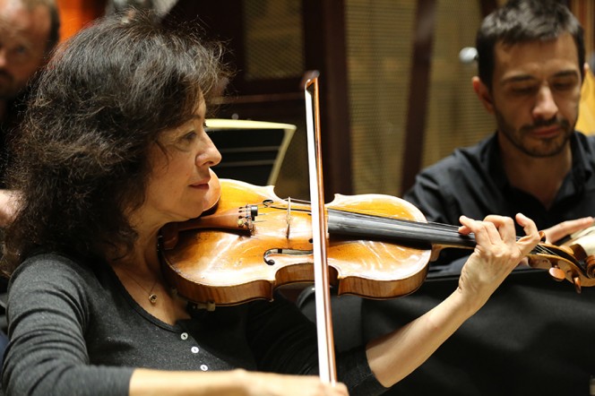 Répétition de l&#039;Orchestre philharmonique de Radio France : Mireille Jardon au violon