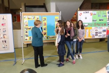 Visite d&#039;Angela Merkel au Lycée français de Berlin : expostion de photos préparée par les élèves