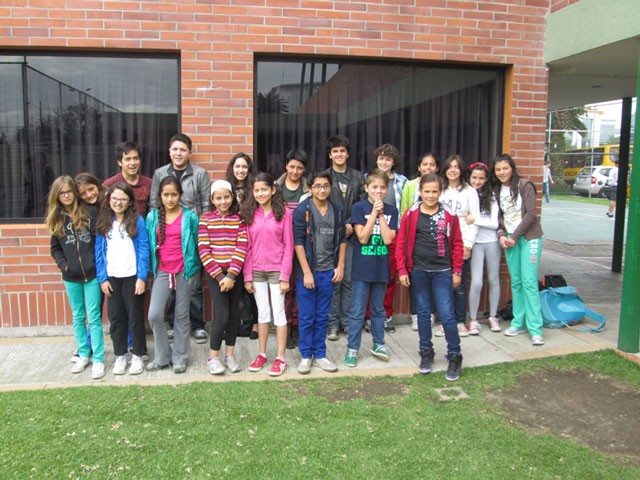 Les élèves volontaires du club des poilus du lycée La Condamine de Quito 