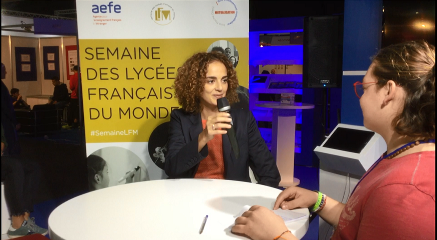 Leïla Slimani, marraine de #SemaineLFM, au micro