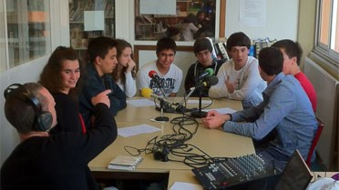 Enregistrement d'une émission de radio. © Lycée franco-bolivi